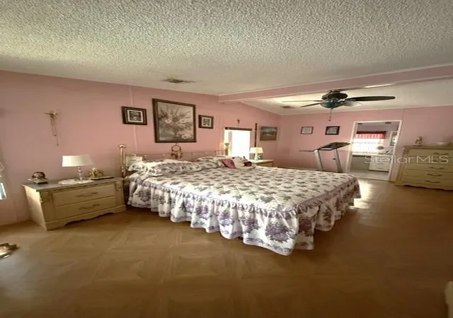 Photo 3 of Manufactured home for sale at 1001 Starkey Rd #190, Largo, FL 33771 | MLS# TB8552743 | Listing updated on 2026-10-02