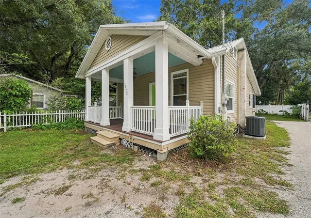 Photo 3 of Single family home for sale at 1242 New York Ave, Dunedin, FL 34698 | MLS# TB8552744 | Listing updated on 2026-10-12