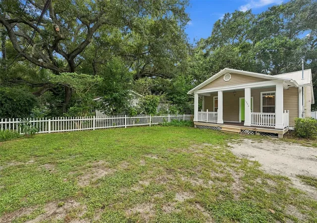 Photo 4 of Single family home for sale at 1242 New York Ave, Dunedin, FL 34698 | MLS# TB8552744 | Listing updated on 2026-10-12