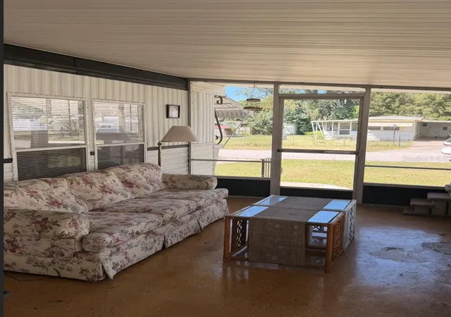 Photo 4 of Manufactured home for sale at 1931 NW 29th Court, Ocala, FL 34475 | MLS# OM732990 | Listing updated on 2026-09-29