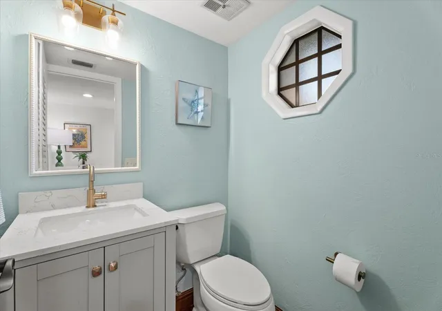 Photo 3 of Condo for sale at 1423 Landings Pl #59, Sarasota, FL 34231 | MLS# A4707662 | Listing updated on 2026-10-07