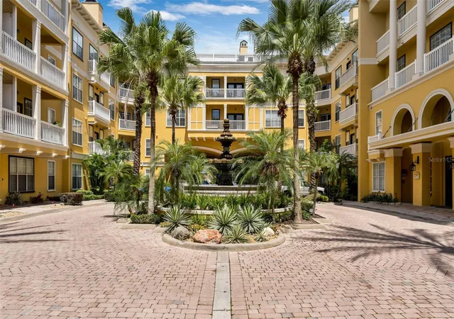 Photo 3 of Condo for sale at 860 N Orange Ave #112, Orlando, FL 32801 | MLS# S5158412 | Listing updated on 2026-10-05