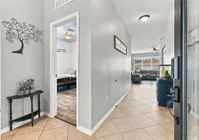 Photo 3 of Single family home for sale at 4429 Starlight Pointe Dr, Mulberry, FL 33860 | MLS# W7889885 | Listing updated on 2026-09-29