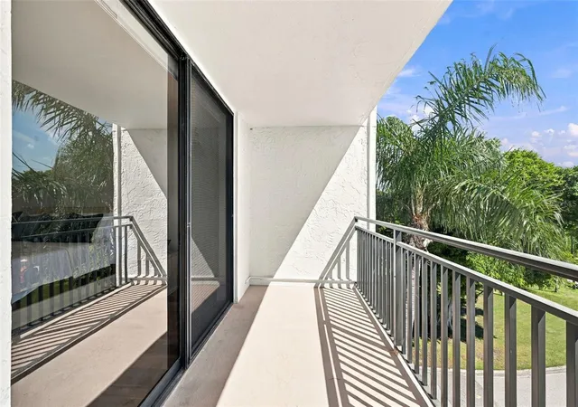 Photo 4 of Condo for sale at 5700 Escondida Blvd S #401, Saint Petersburg, FL 33715 | MLS# TB8552752 | Listing updated on 2026-10-22