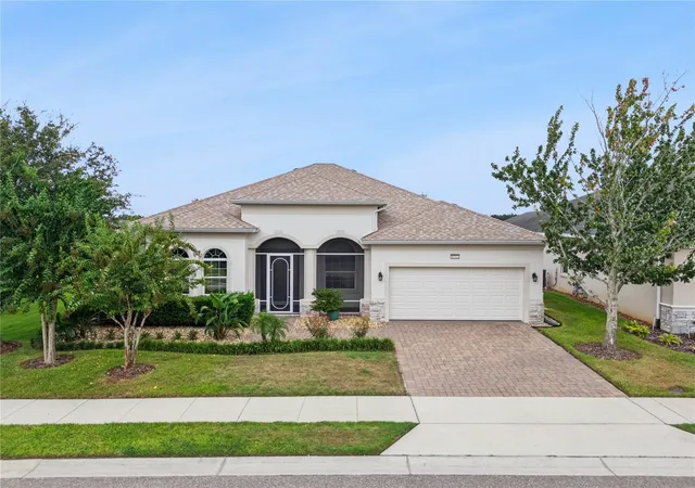 Photo 1 of Single family home for sale at 8712 Bridgeport Bay Cir, Mount Dora, FL 32757 | MLS# O6445310 | Listing updated on 2026-10-08