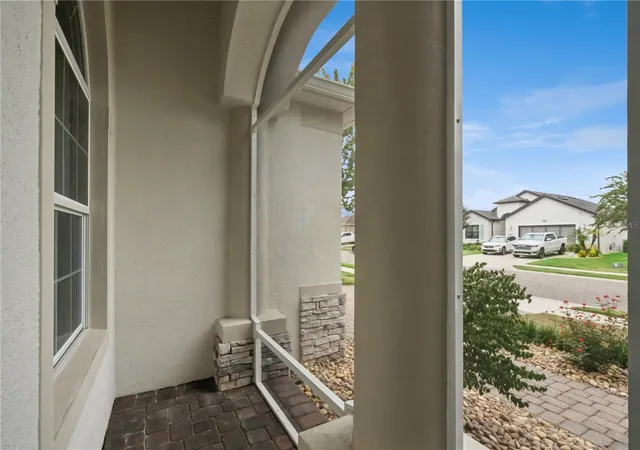 Photo 4 of Single family home for sale at 8712 Bridgeport Bay Cir, Mount Dora, FL 32757 | MLS# O6445310 | Listing updated on 2026-10-08