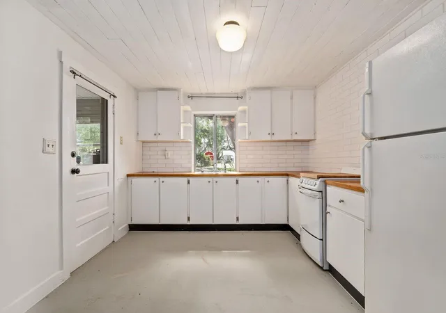 Photo 4 of Multi family home for sale at 5914 N Ola Ave, Tampa, FL 33604 | MLS# TB8552759 | Listing updated on 2026-10-07