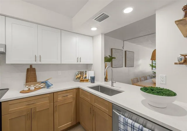 Photo 3 of Condo for sale at 2609 Woodgate Ln #K4, Sarasota, FL 34231 | MLS# N6145958 | Listing updated on 2026-10-06