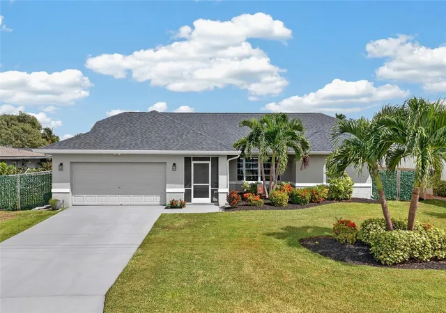 Photo 1 of Single family home for sale at 4933 Seville Ct, Cape Coral, FL 33904 | MLS# C7531290 | Listing updated on 2026-10-07