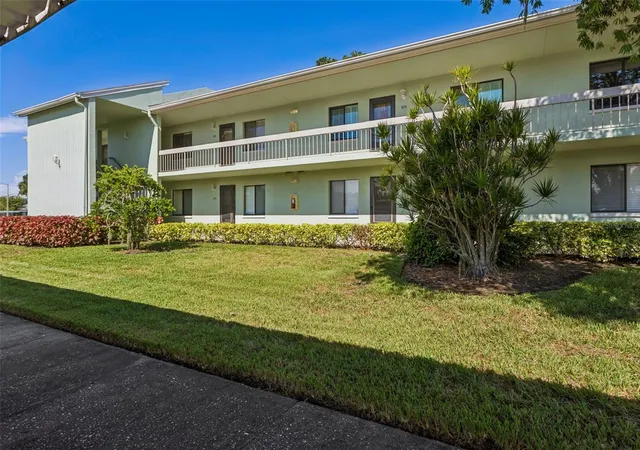 Photo 3 of Condo for sale at 127 Nancy Dr #127, Oldsmar, FL 34677 | MLS# TB8552761 | Listing updated on 2026-10-06