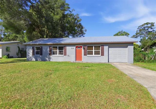 Photo 2 of Single family home for sale at 914 Cass St, Deland, FL 32720 | MLS# V4951543 | Listing updated on 2026-10-03