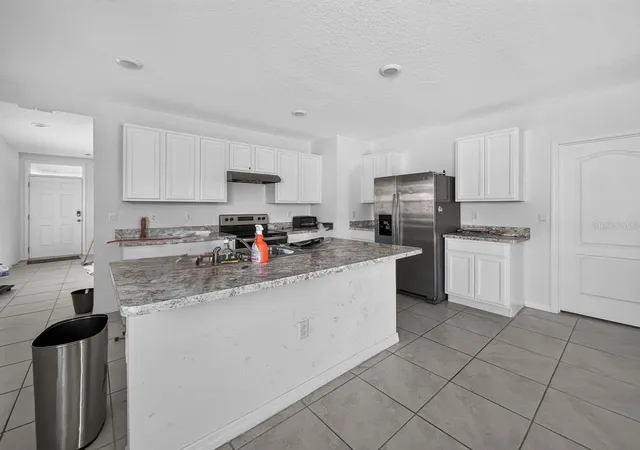 Photo 3 of Single family home for sale at 1657 Rosy Dale Cir, Davenport, FL 33837 | MLS# O6445316 | Listing updated on 2026-09-29