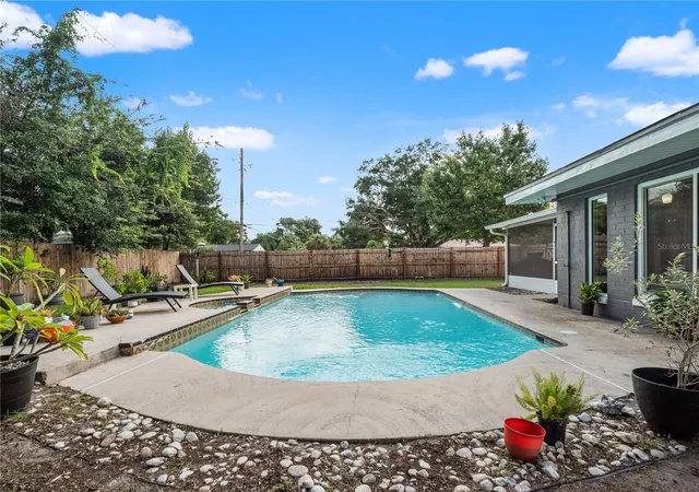 Photo 3 of Single family home for sale at 1210 Canberra Ave, Orlando, FL 32806 | MLS# O6445317 | Listing updated on 2026-09-29