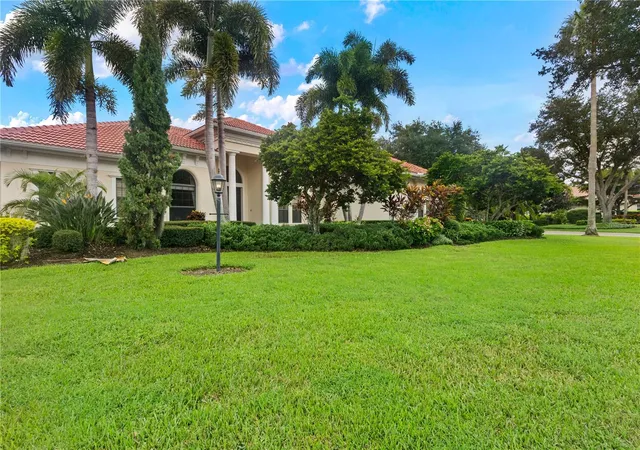 Photo 3 of Single family home for sale at 7819 Rosehall Cvs, Lakewood Ranch, FL 34202 | MLS# A4707666 | Listing updated on 2026-09-29