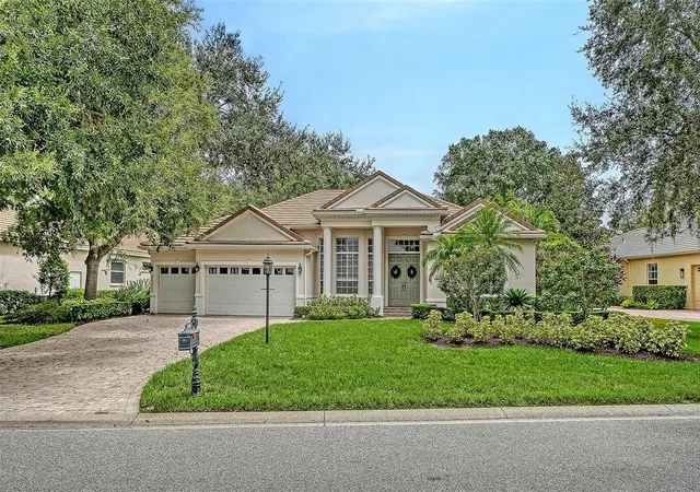Single family home for sale at 8105 Collingwood Ct, UNIVERSITY PARK, FL 34201 | MLS# A4707667