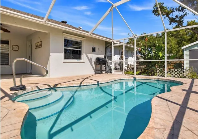 Photo 2 of Single family home for sale at 5295 Drew Rd, Venice, FL 34293 | MLS# N6145960 | Listing updated on 2026-10-04