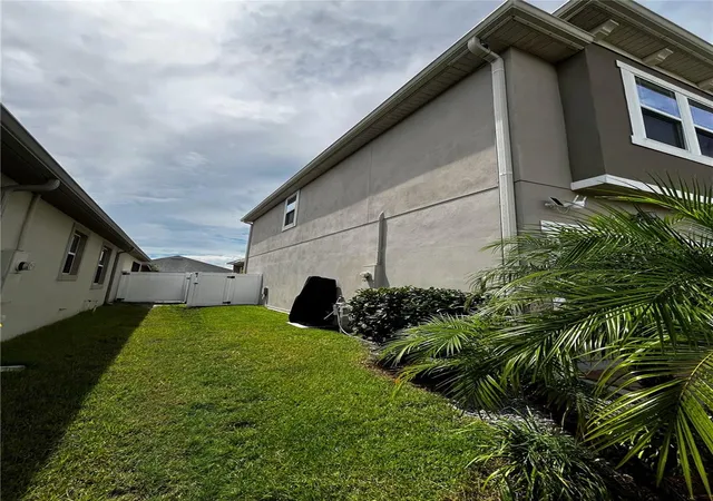 Photo 4 of Single family home for sale at 8118 Platts Ave, Orlando, FL 32832 | MLS# S5158414 | Listing updated on 2026-09-29