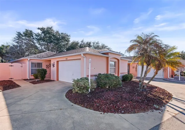 Photo 2 of Single family home for sale at 621 Enconto St, Lady Lake, FL 32159 | MLS# G5118357 | Listing updated on 2026-09-28