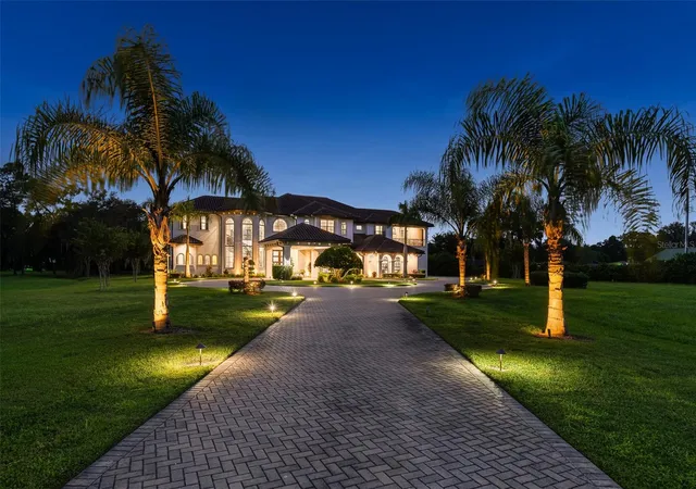 Photo 3 of Mansion for sale at 3111 John Moore Rd, Brandon, FL 33511 | MLS# TB8552773 | Listing updated on 2026-10-01