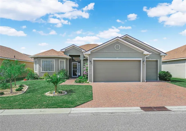 Photo 1 of Single family home for sale at 1321 Oakmont Dr, Winter Haven, FL 33884 | MLS# P4940018 | Listing updated on 2026-10-02