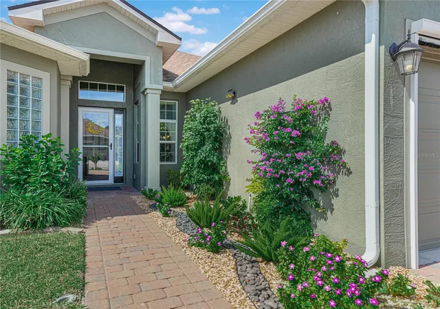 Photo 2 of Single family home for sale at 1321 Oakmont Dr, Winter Haven, FL 33884 | MLS# P4940018 | Listing updated on 2026-10-02