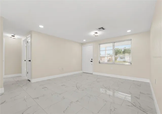 Photo 4 of Single family home for sale at 3041 Holiday Lake Dr, Holiday, FL 34691 | MLS# TB8552776 | Listing updated on 2026-10-01