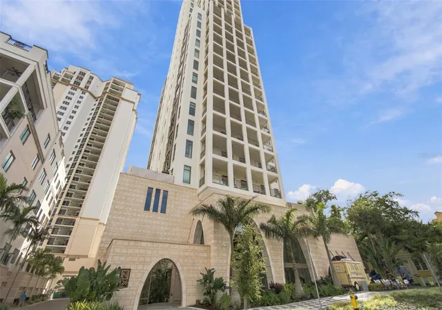 Photo 3 of Condo for sale at 126 4th Avenue NE #1202, Saint Petersburg, FL 33701 | MLS# TB8552777 | Listing updated on 2026-10-06