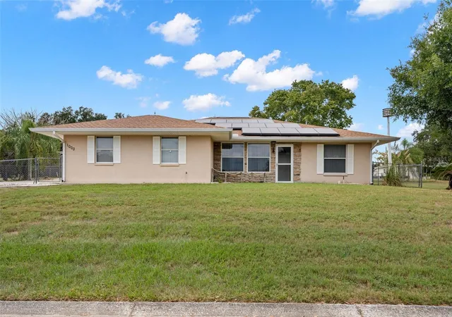 Photo 1 of Single family home for sale at 1000 Edmund Ave, Dundee, FL 33838 | MLS# TB8552778 | Listing updated on 2026-10-09