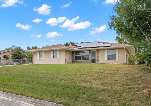 Photo 2 of Single family home for sale at 1000 Edmund Ave, Dundee, FL 33838 | MLS# TB8552778 | Listing updated on 2026-10-09