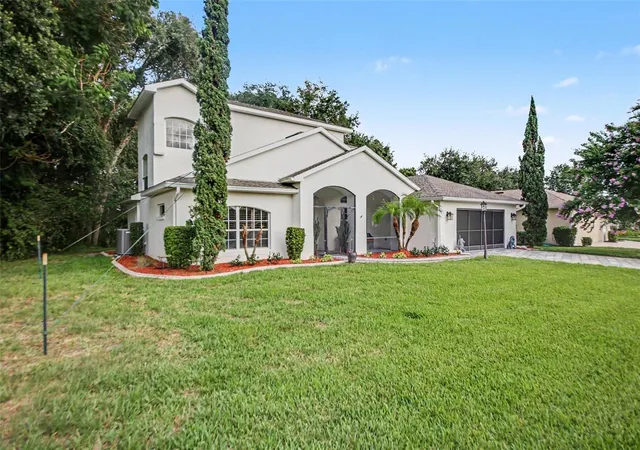Photo 2 of Single family home for sale at 5384 Aurora Dr, Leesburg, FL 34748 | MLS# O6445328 | Listing updated on 2026-09-29