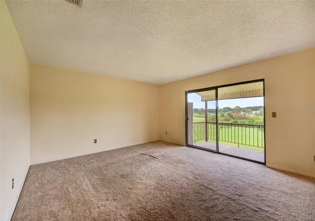 Listing Photo 4 - Condo for sale in building located at 530 Fairways Cir, OCALA, FL 34472 - Unit #B