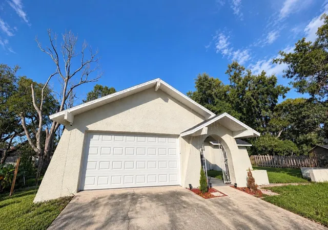 Photo 3 of Single family home for sale at 8089 Wooden Dr, Spring Hill, FL 34606 | MLS# A4707673 | Listing updated on 2026-09-30