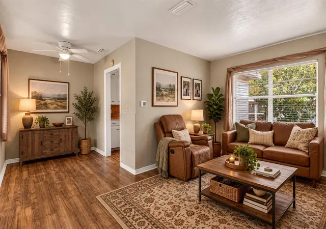 Photo 2 of Single family home for sale at 541 S Clayton Ave, Lakeland, FL 33801 | MLS# TB8552786 | Listing updated on 2026-10-06