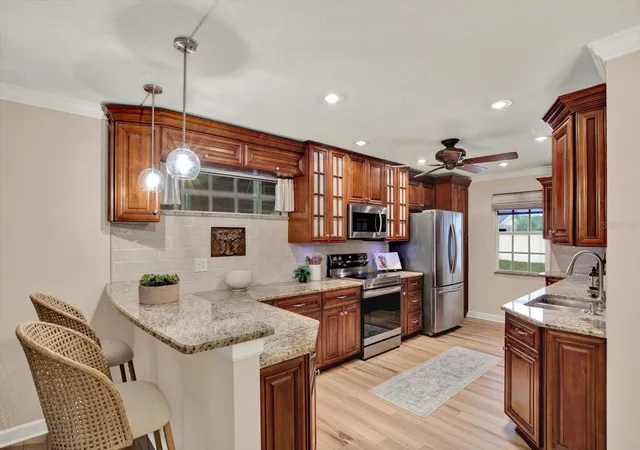 Listing Photo 4 - Condo for sale in building located at 9010 Lake Pl Ln, TAMPA, FL 33634