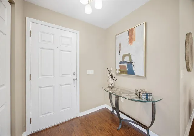 Photo 2 of Single family home for sale at 5249 Moon Shell Dr, Apollo Beach, FL 33572 | MLS# TB8552791 | Listing updated on 2026-10-01