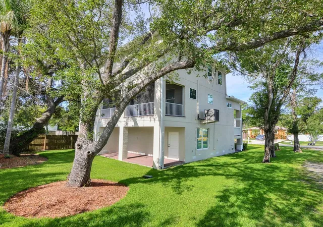 Photo 4 of Single family home for sale at 7210 S Mascotte St, Tampa, FL 33616 | MLS# TB8552795 | Listing updated on 2026-10-03