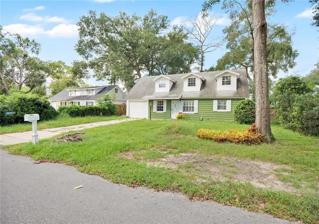 Photo 3 of Single family home for sale at 1102 Hamilton Ave, Longwood, FL 32750 | MLS# O6445342 | Listing updated on 2026-10-02