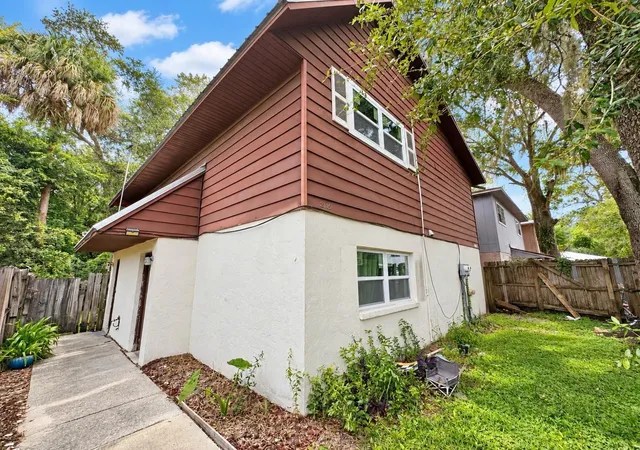 Photo 2 of Multi family home for sale at 824 Se 1st Avenue, Gainesville, FL 32601 | MLS# GC543835 | Listing updated on 2026-10-02