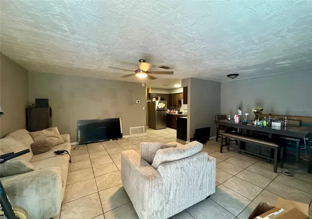 Photo 4 of House for sale at 824 SE 1st Avenue, Gainesville, FL 32601 | MLS# GC543835 | Listing updated on 2026-10-02