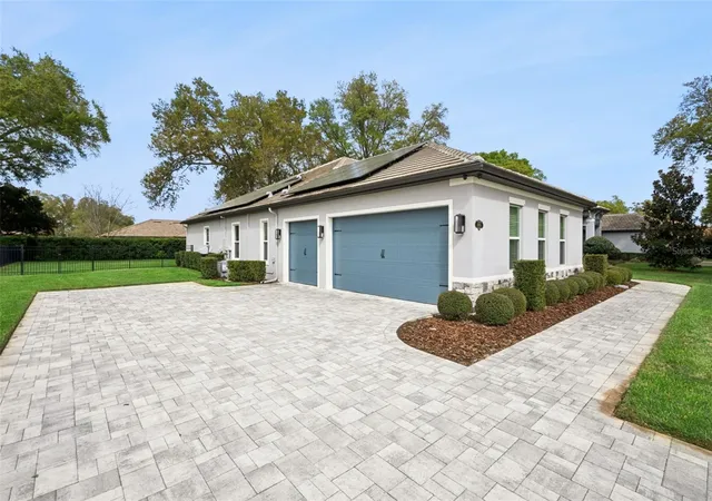 Photo 3 of Single family home for sale at 25855 Crossings Blf Ln, Sorrento, FL 32776 | MLS# O6445346 | Listing updated on 2026-10-06