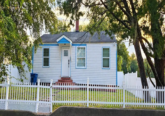 Photo 1 of Single family home for sale at 5636 Calvin Ave, Jacksonville, FL 32208 | MLS# FC321744 | Listing updated on 2026-09-30