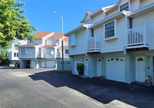 Townhouse for sale at 19201 Vista Ln #D2, INDIAN SHORES, FL 33785 | MLS# TB8552801