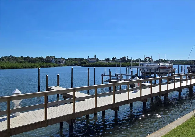 Photo 2 of Townhouse for sale at 19201 Vista Ln #D2, Indian Shores, FL 33785 | MLS# TB8552801 | Listing updated on 2026-10-10