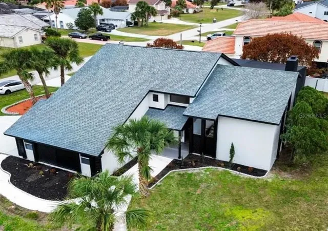 Photo 2 of Single family home for sale at 2462 Albany Dr, Kissimmee, FL 34758 | MLS# S5158418 | Listing updated on 2026-10-23