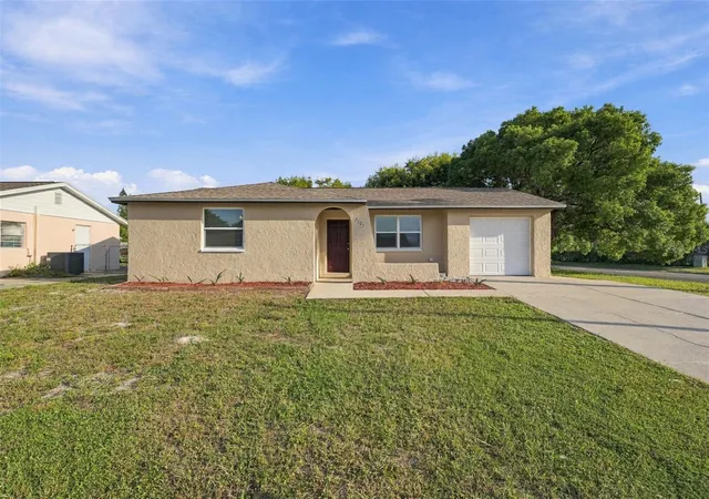 Photo 2 of Single family home for sale at 7101 Fairfax Dr, Port Richey, FL 34668 | MLS# W7889890 | Listing updated on 2026-10-03