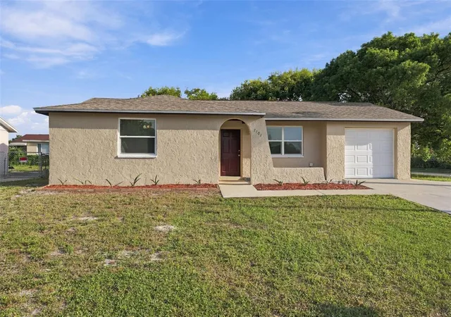 Photo 4 of Single family home for sale at 7101 Fairfax Dr, Port Richey, FL 34668 | MLS# W7889890 | Listing updated on 2026-10-03