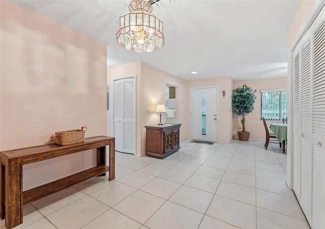 Listing Photo 4 - Condo for sale in building located at 8305 Sandwedge Cir, HUDSON, FL 34667 - Unit #A