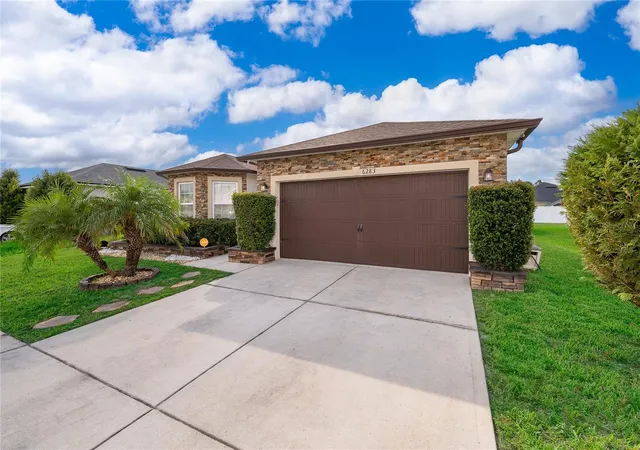 Photo 3 of Single family home for sale at 6283 Red Herring Dr, Winter Haven, FL 33881 | MLS# S5158420 | Listing updated on 2026-09-29