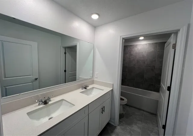 Photo 3 of Single family home for sale at 930 Cattleman St, Winter Haven, FL 33881 | MLS# O6445356 | Listing updated on 2026-09-29