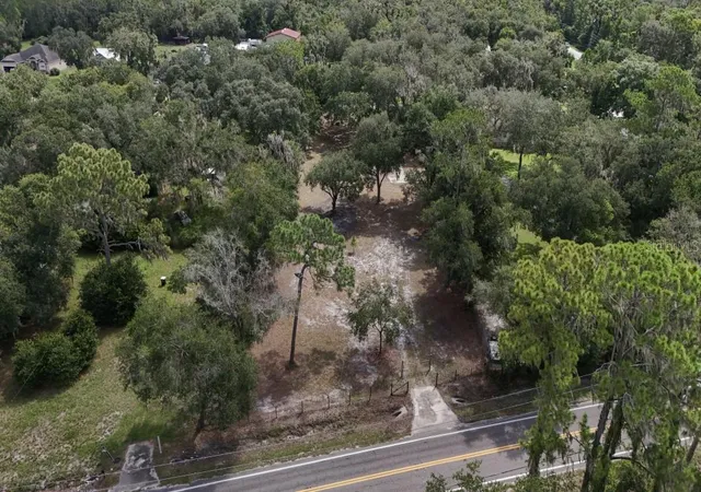Photo 3 of Land for sale at 6916 Coronet Rd, Lakeland, FL 33811 | MLS# A4707686 | Listing updated on 2026-10-08